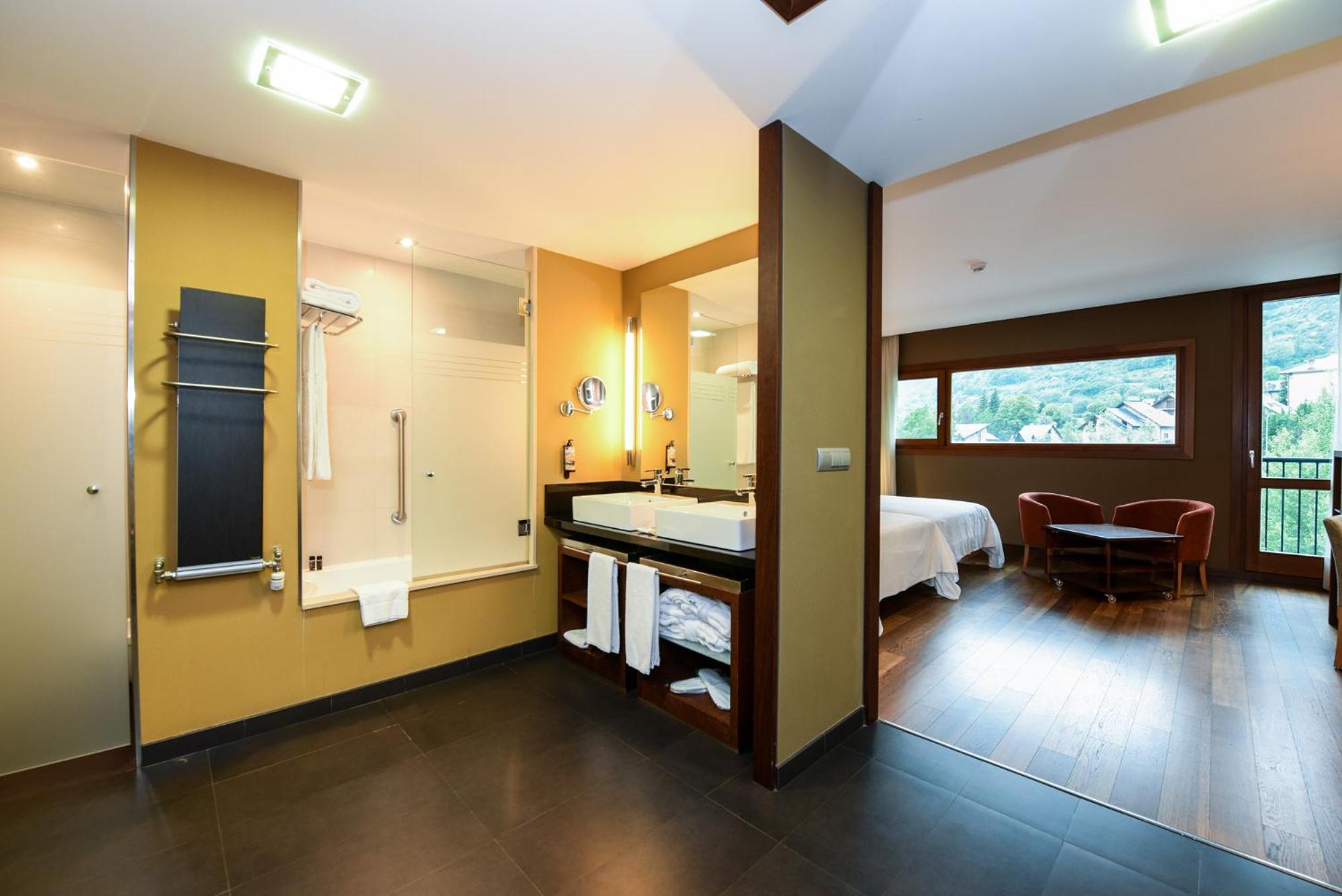 Sommos Hotel Aneto Benasque Εξωτερικό φωτογραφία