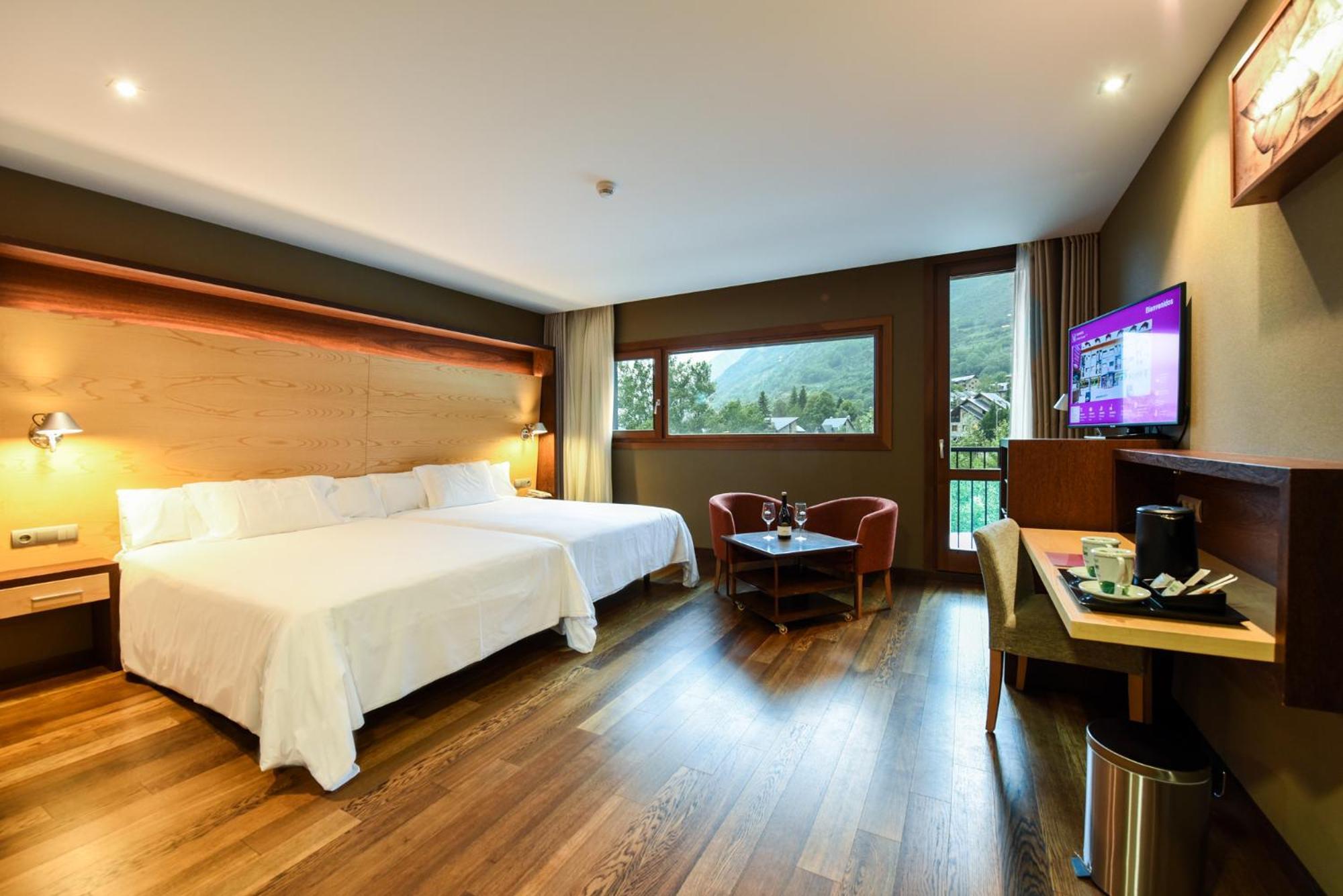 Sommos Hotel Aneto Benasque Εξωτερικό φωτογραφία