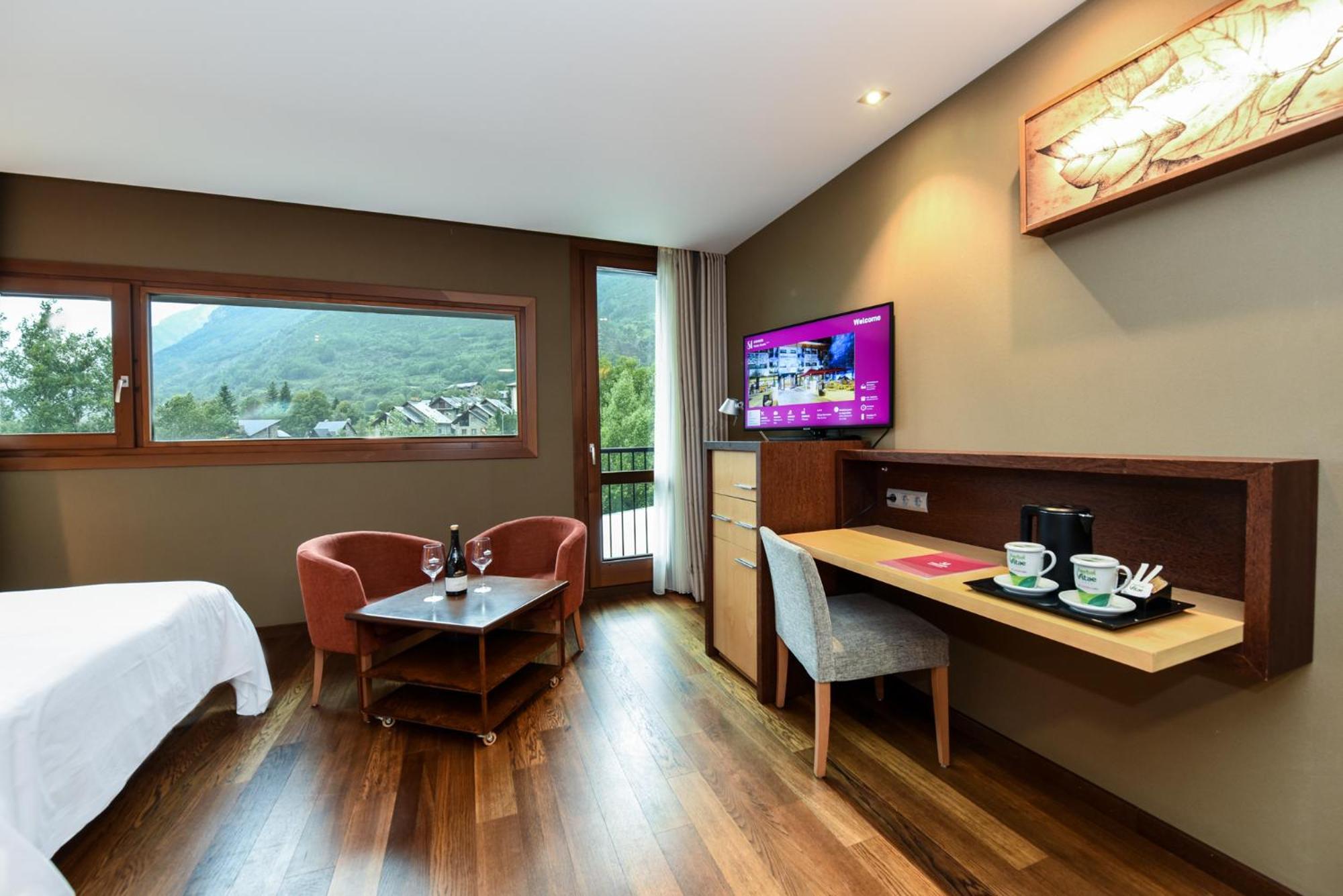 Sommos Hotel Aneto Benasque Εξωτερικό φωτογραφία
