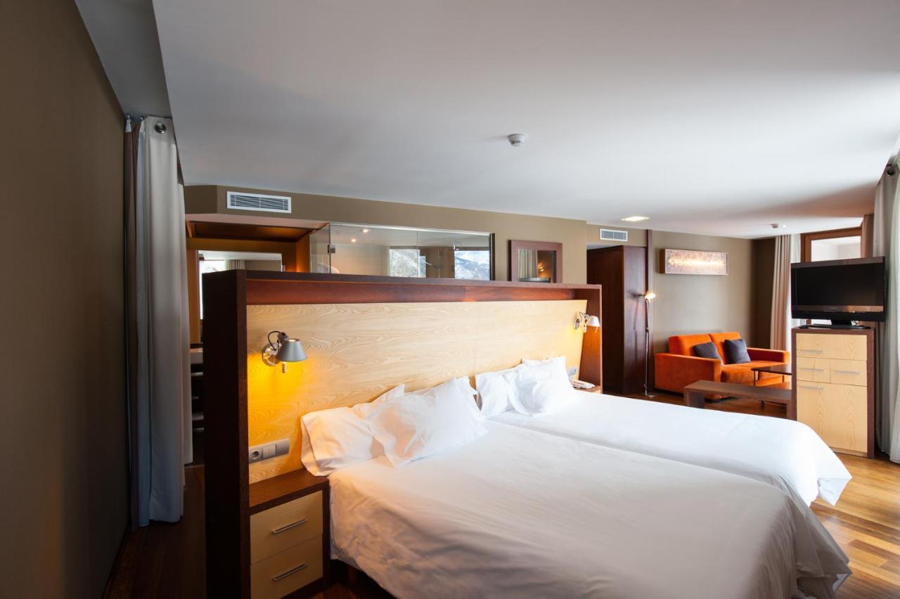 Sommos Hotel Aneto Benasque Εξωτερικό φωτογραφία